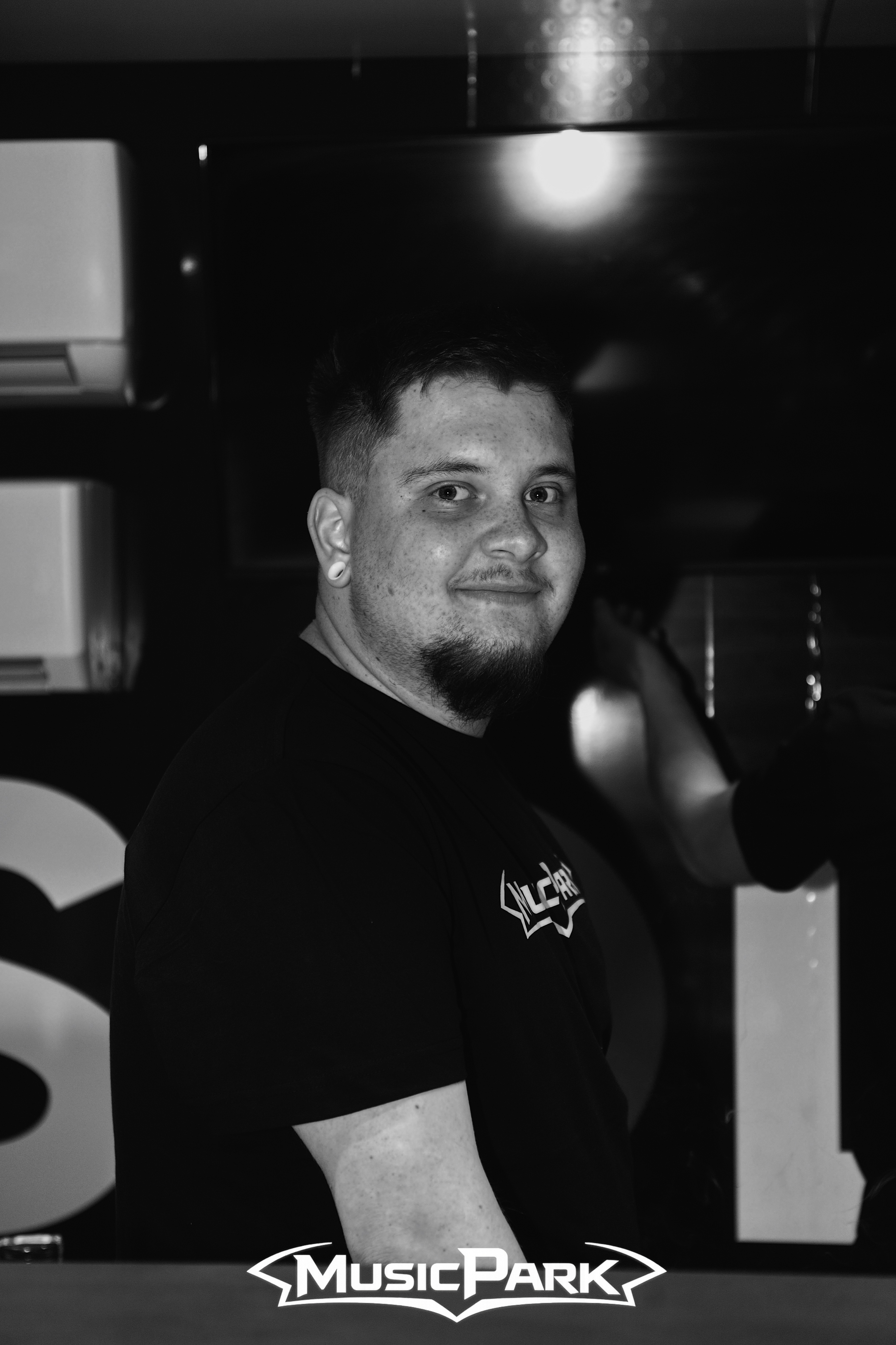 DJ EKG