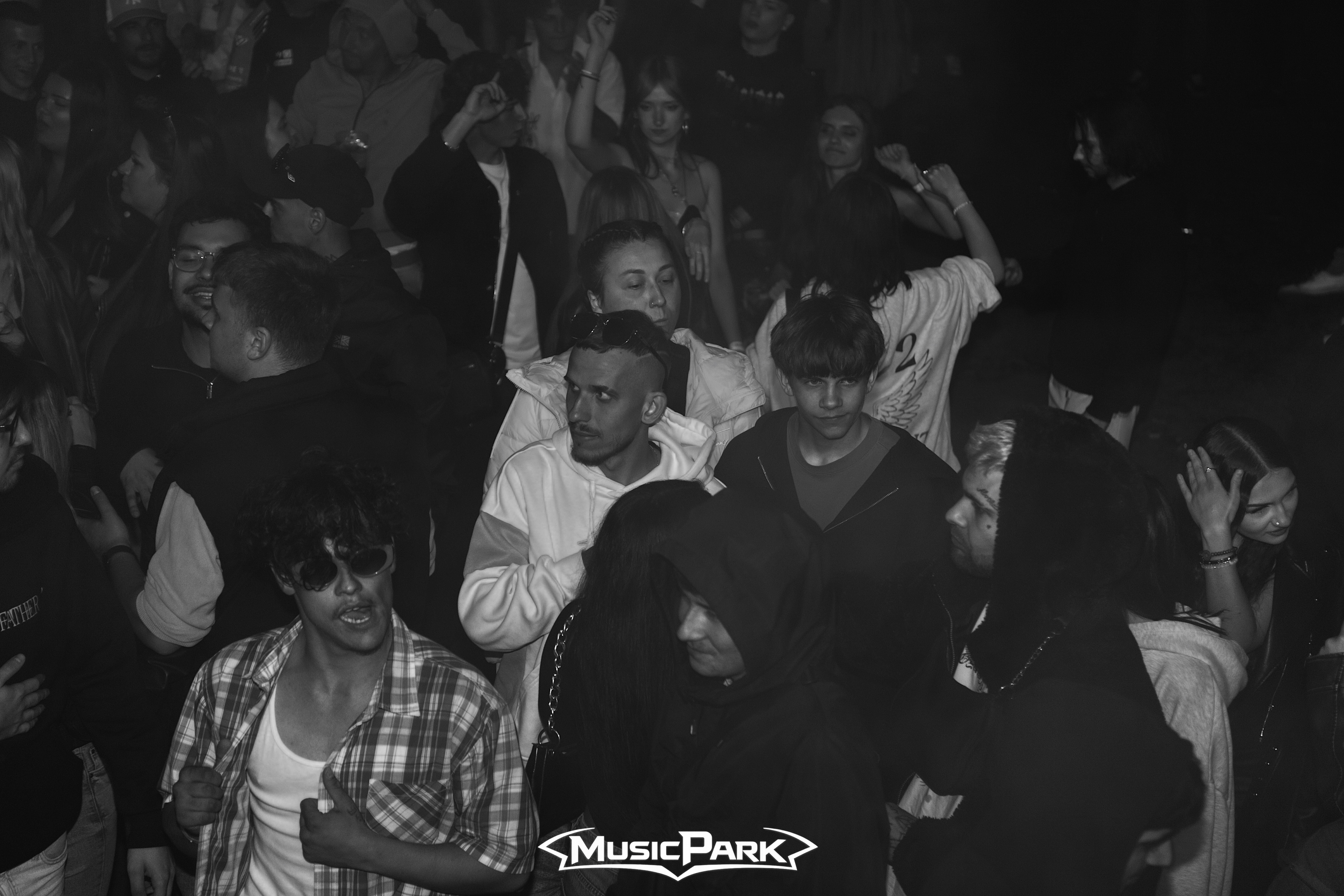 DJ EKG