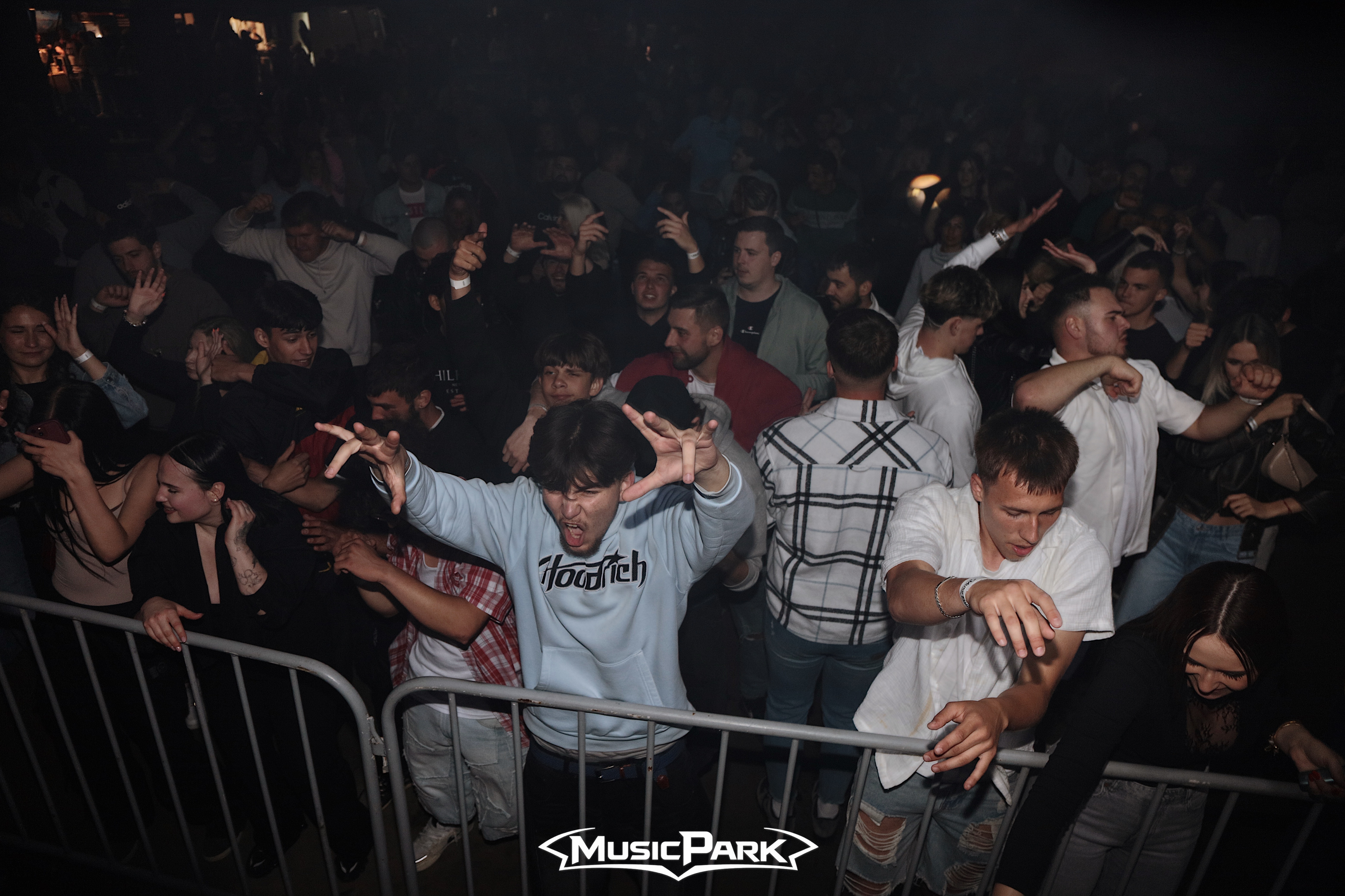 DJ EKG