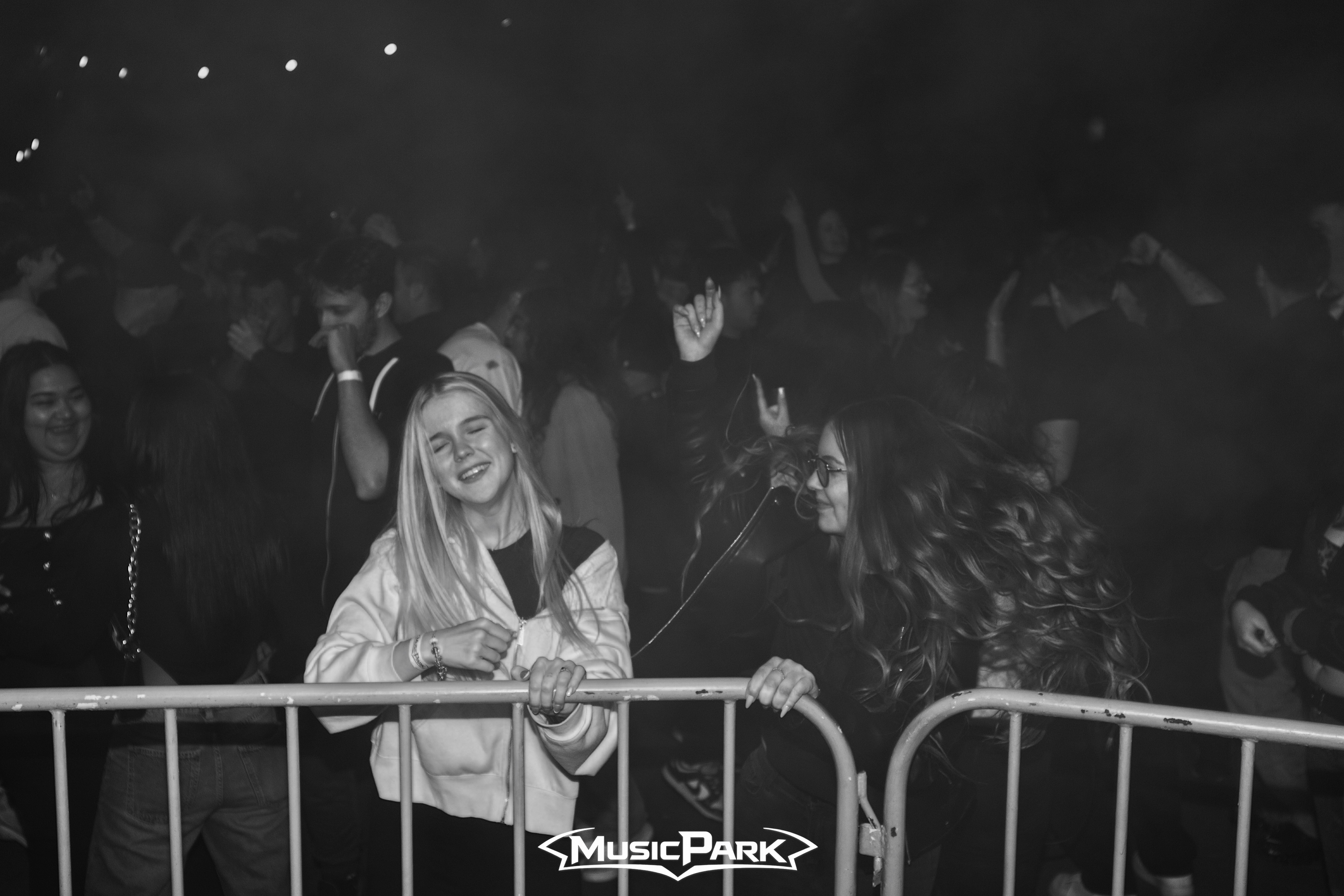 DJ EKG