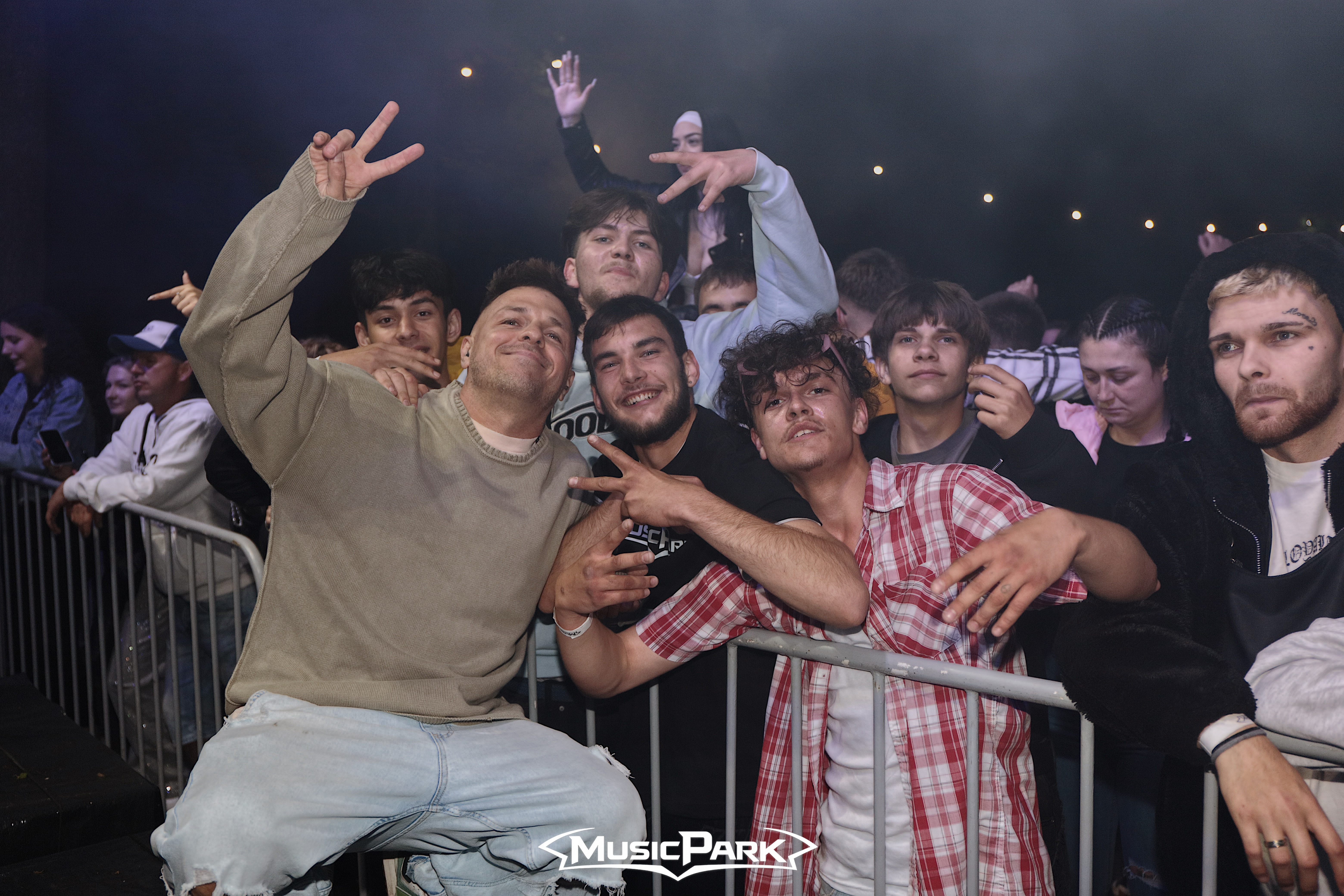 DJ EKG