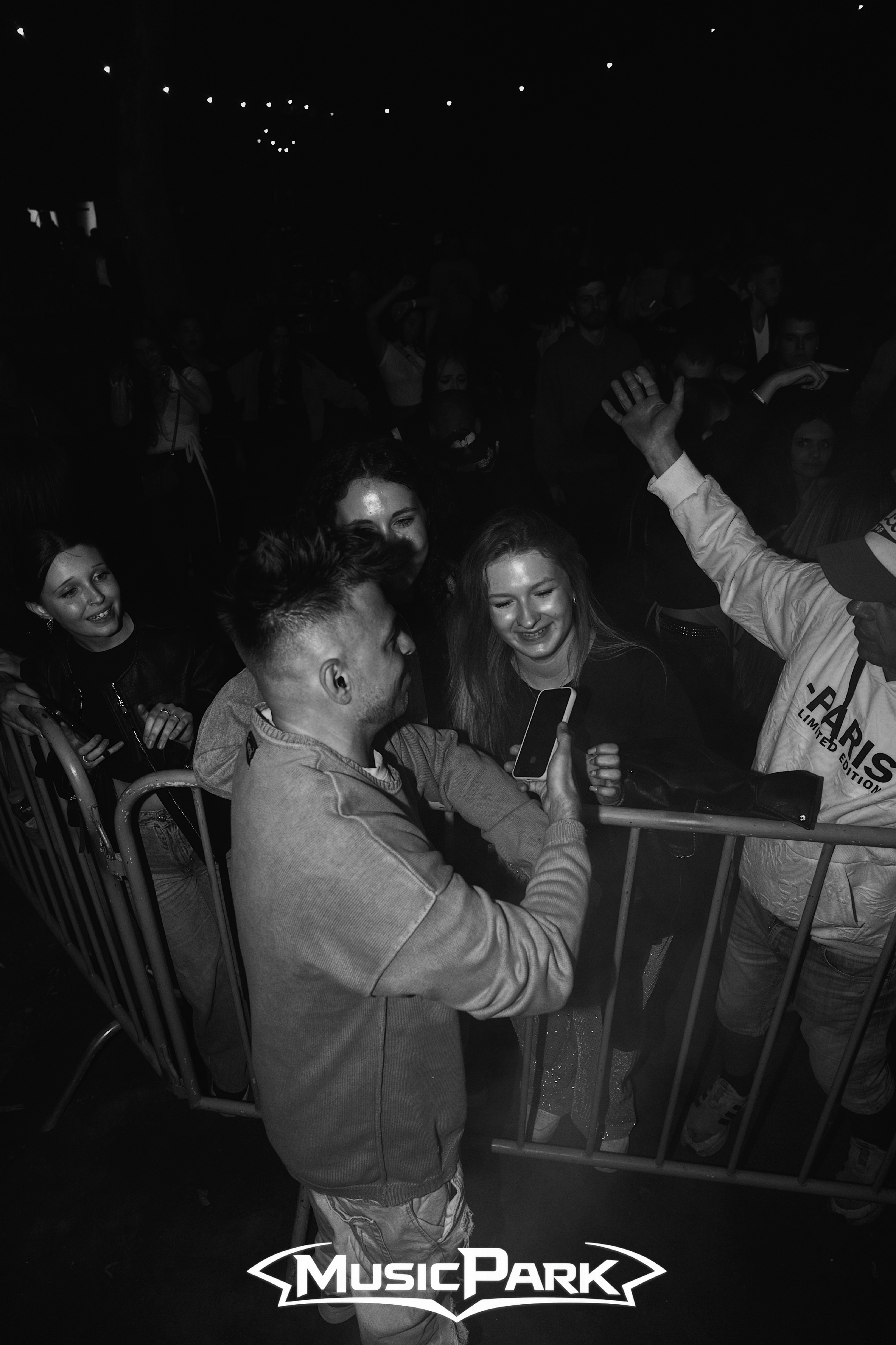 DJ EKG