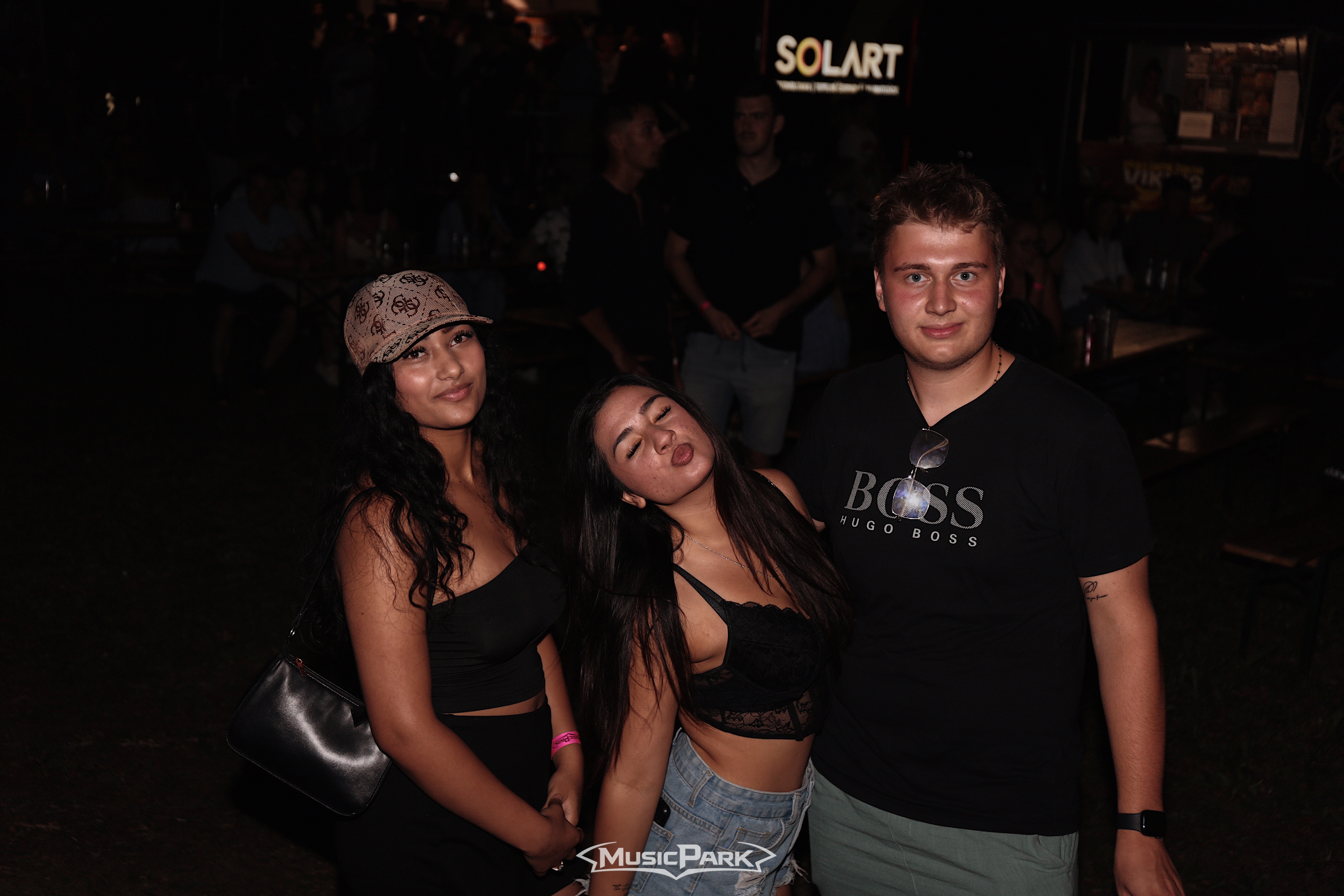 SUMMER WAVE - DOMINIKA MIRGOVÁ | ADISS | ŠORTY | DAWE WHITE