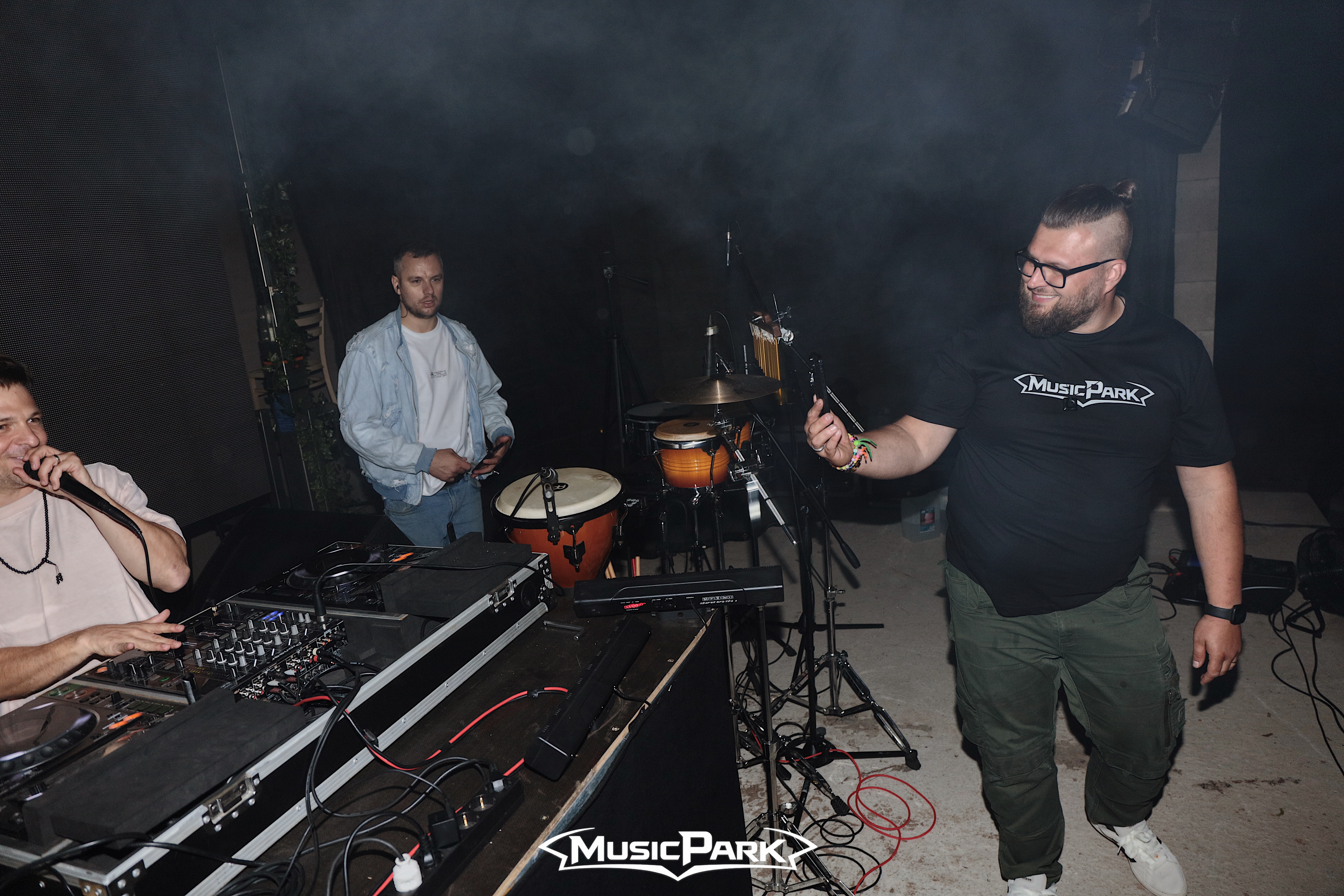 DJ EKG